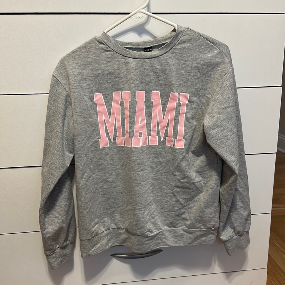 SHEIN Letter Graphic Drop Shoulder Pullover